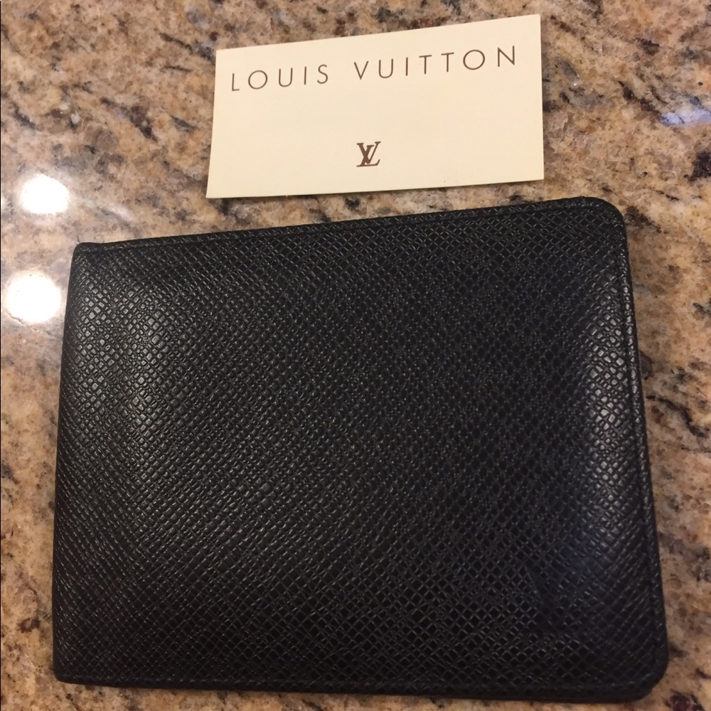 AUTHENTIC Louis Vuitton black men wallet